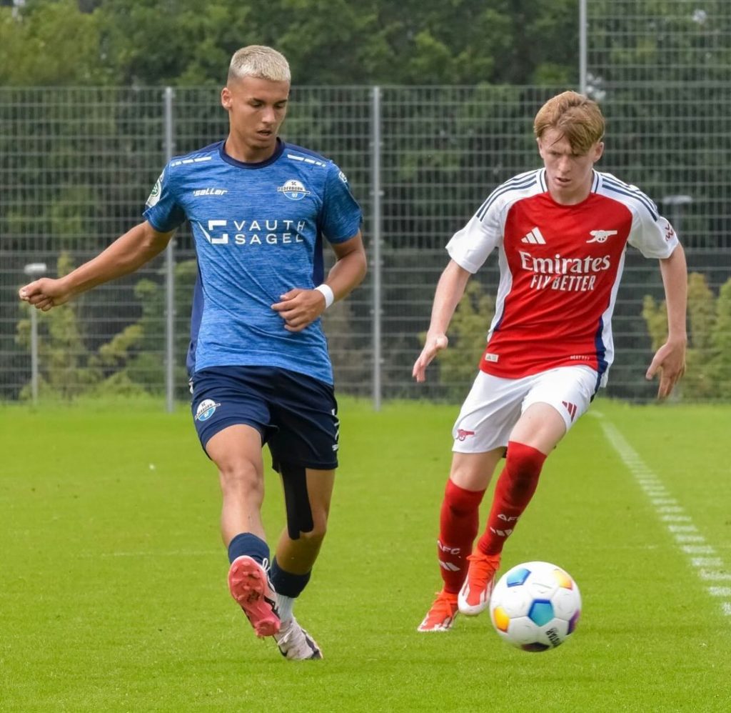 Callan Hamill playing for the Arsenal u18s (Photo via Hamill on Instagram)