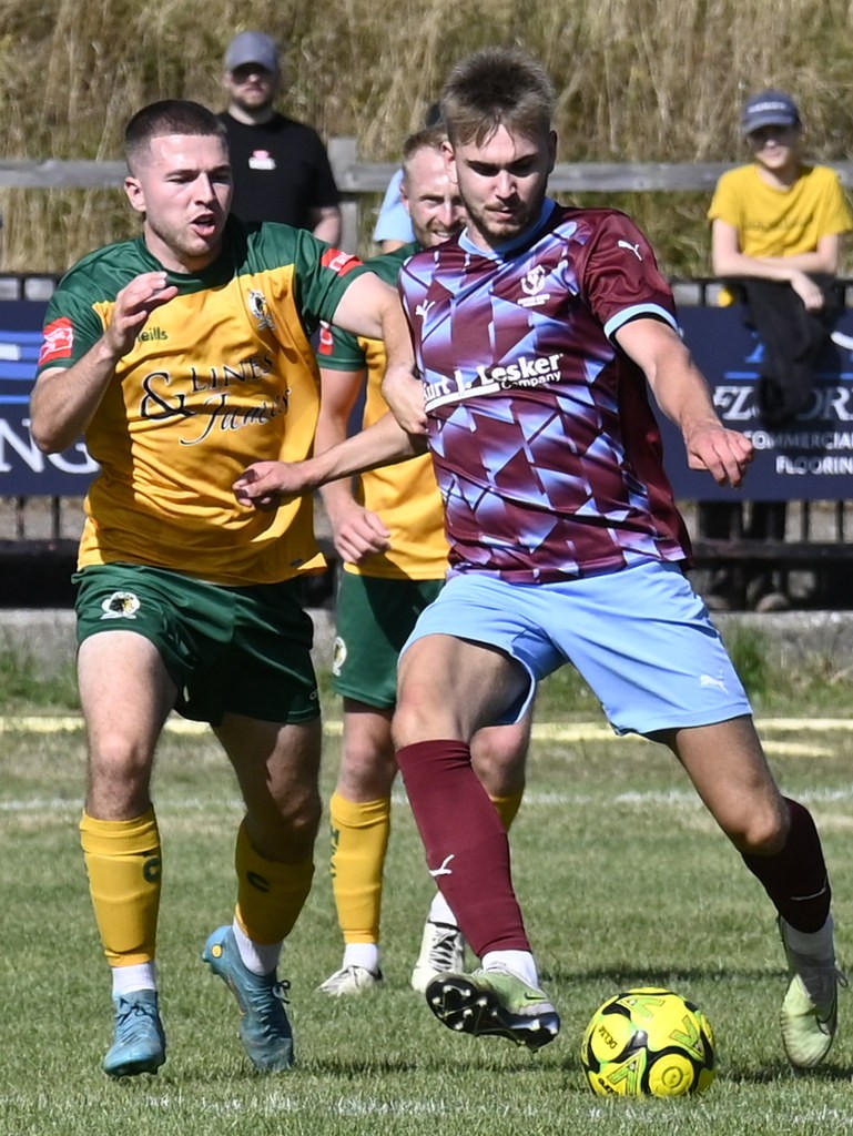 Billy Vigar (R) playing for Hastings United (Photo via Hastings United)