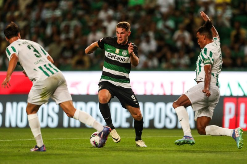 Sporting Lisbon's Swedish forward #09 Viktor Gyokeres runs with the ball during the Portuguese league football match between Sporting CP and Rio Ave FC at the Jose Alvalade stadium in Lisbon on August 9, 2024. (Photo by CARLOS COSTA/AFP via Getty Images)