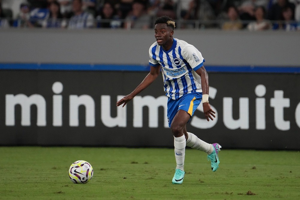 TOKYO, JAPAN: Simon Adingra of Brighton in action during the match between Kashima Antlers and Brighton Hove & Albion at National Stadium on July 24, 2024. (Photo by Masashi Hara/Getty Images)