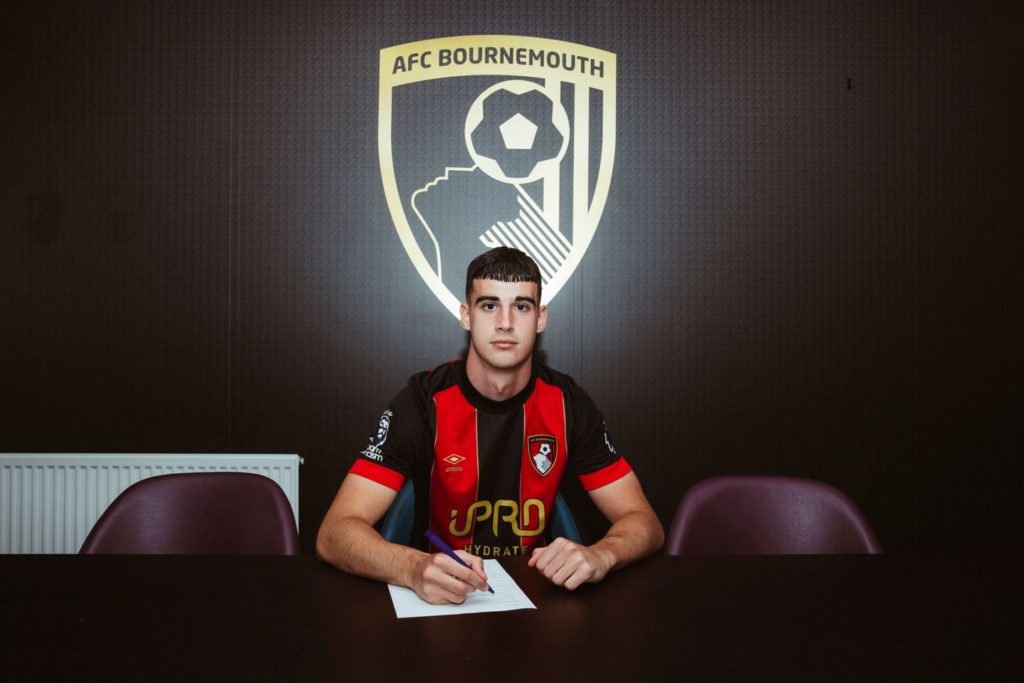 Teo Minchev signs for Bournemouth (Photo via AFCB.co.uk)