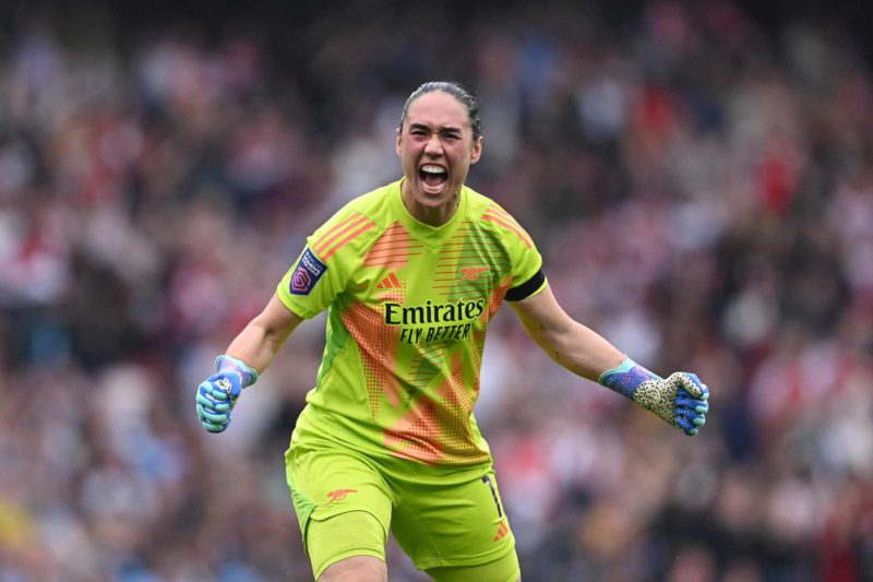 LONDON, ENGLAND - SEPTEMBER 22: Manuela Zinsberger of Arsenal celebrates after Frida Maanum of Arsenal (not pictured) scores her team's first goal during the Barclays Women's Super League match between Arsenal and Manchester City at Emirates Stadium on September 22, 2024 in London, England. (Photo by Justin Setterfield/Getty Images)