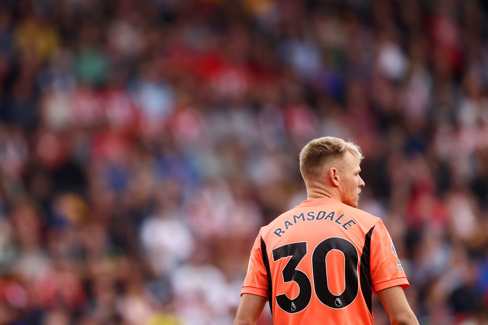 BRENTFORD, ENGLAND: Aaron Ramsdale of Southampton looks on during the Premier League match between Brentford FC and Southampton FC at Gtech Community Stadium on August 31, 2024. (Photo by Ben Hoskins/Getty Images)