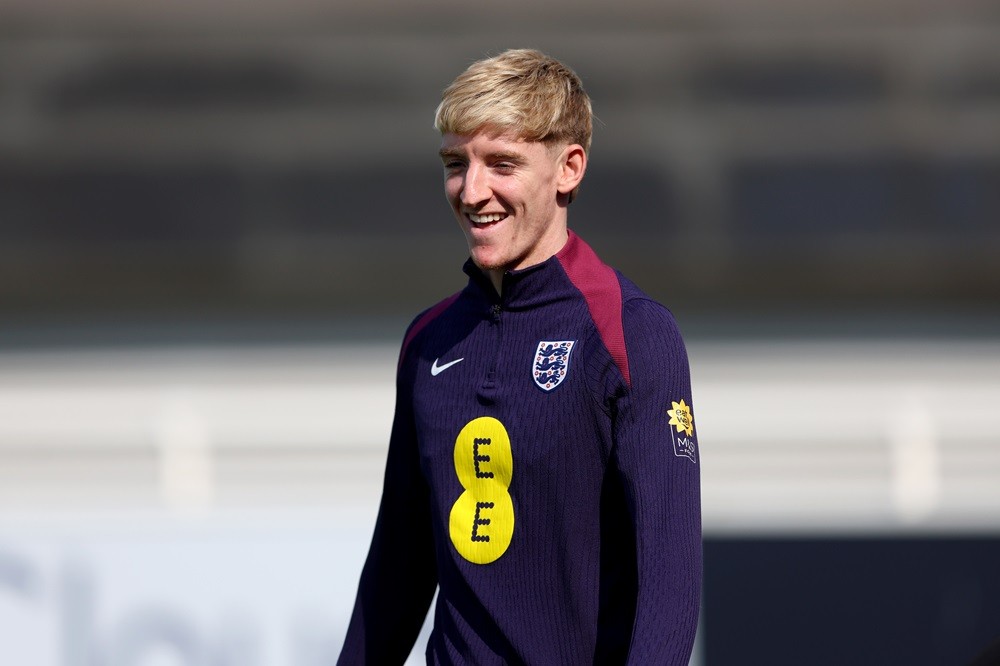 BURTON-UPON-TRENT, ENGLAND: Anthony Gordon of England reacts during a training session at St George's Park on September 06, 2024. (Photo by Cameron Smith/Getty Images)