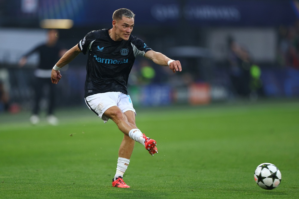 ROTTERDAM, NETHERLANDS: Florian Wirtz of Bayer 04 Leverkusen in action during the UEFA Champions League 2024/25 League Phase MD1 match between Feyenoord and Bayer 04 Leverkusen at De Kuip on September 19, 2024. (Photo by Dean Mouhtaropoulos/Getty Images)