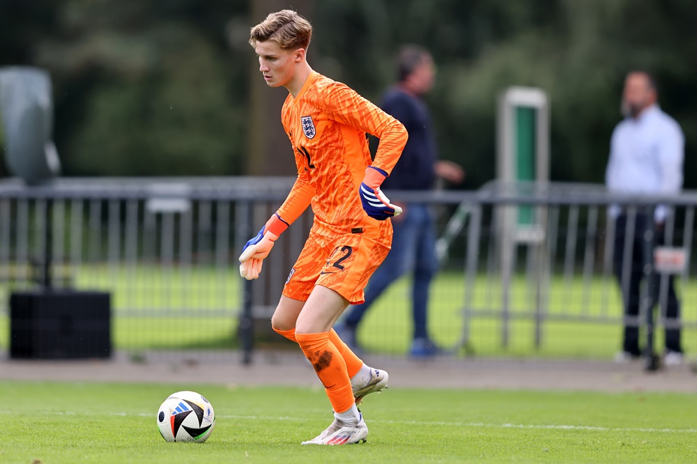 DUISBURG, GERMANY: Jack Porter of England runs with the ball during the U 17 Four Nations Tournament match between Germany U17 and England U17 at Sport School Wedau on September 10, 2024. (Photo by Christof Koepsel/Getty Images for DFB)