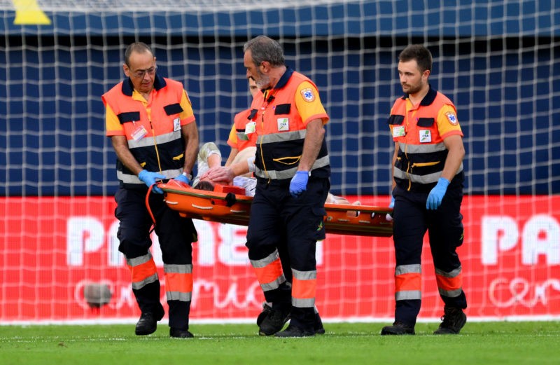 VILLARREAL, SPAIN - SEPTEMBER 22: Marc-Andre ter Stegen of FC Barcelona is stretchered off during the LaLiga match between Villarreal CF and FC Barcelona at Estadio de la Ceramica on September 22, 2024 in Villarreal, Spain. (Photo by David Ramos/Getty Images)