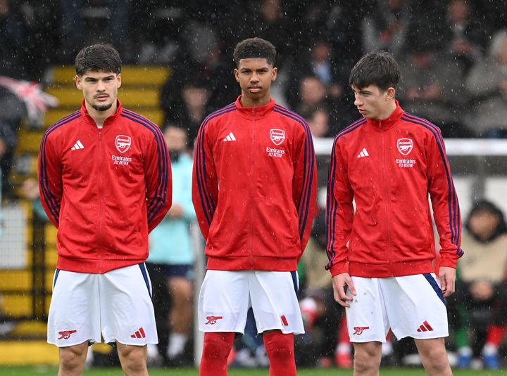 Dan Casey (R) lining up ahead of a game for the Arsenal academy (Photo via Casey on Instagram)