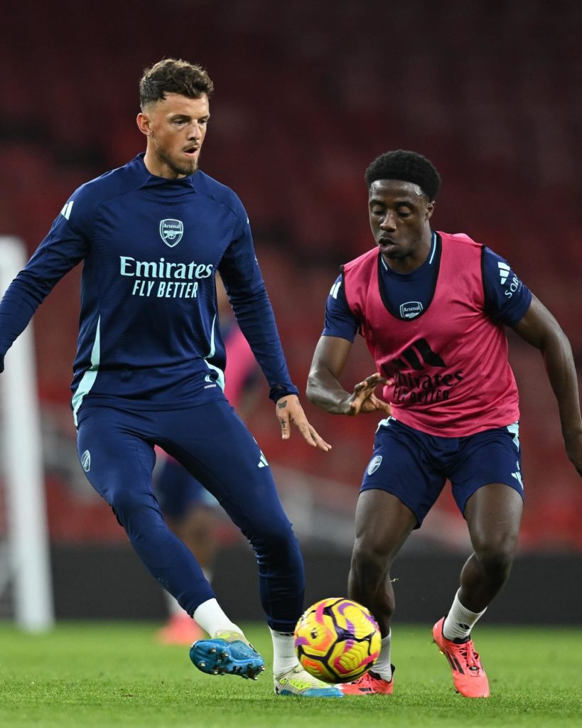 Ismeal Kabia (R) trains with the Arsenal first team at the Emirates Stadium (Photo via Arsenal on Instagram)