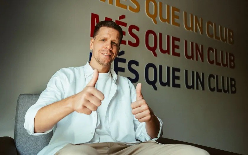 Wojciech Szczesny after signing for Barcelona (Photo via FCBarcelona.com)