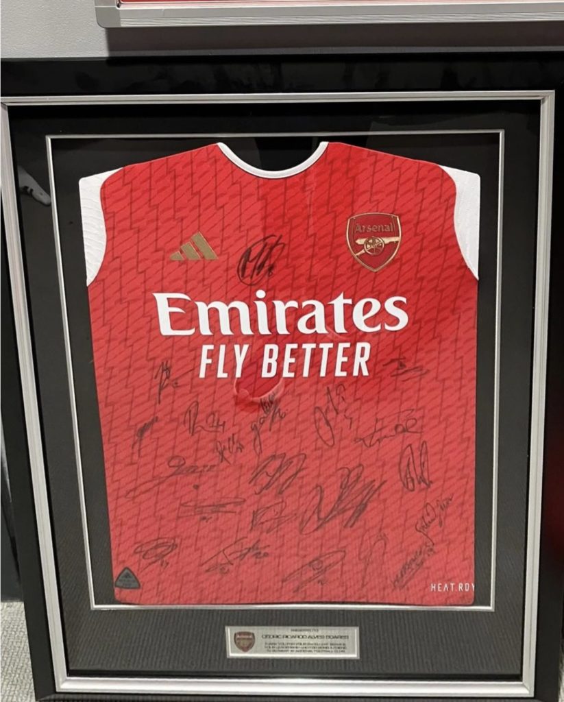 Cedric Soares' Arsenal gift (Photo via Cedric on Instagram)