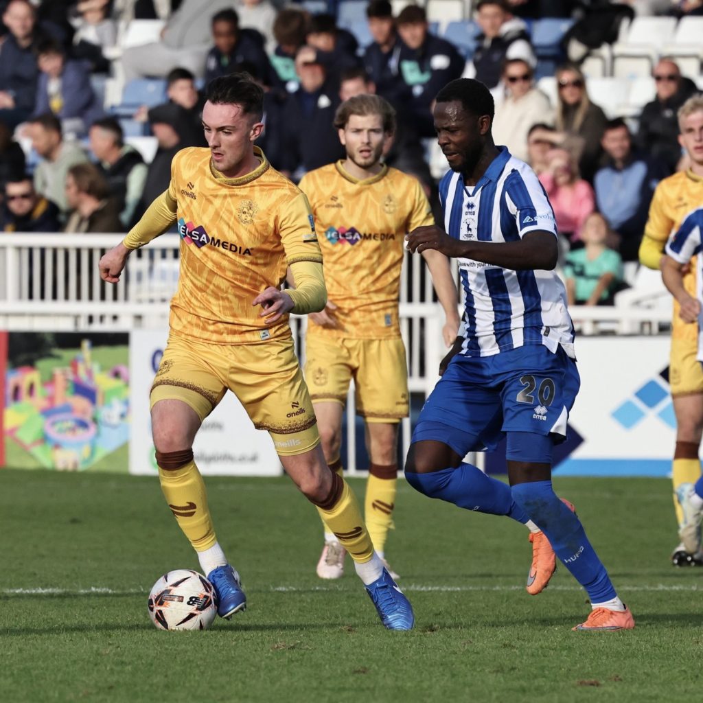 Alex Kirk playing for Sutton United against Hartlepool (Photo via Sutton United on Twitter)