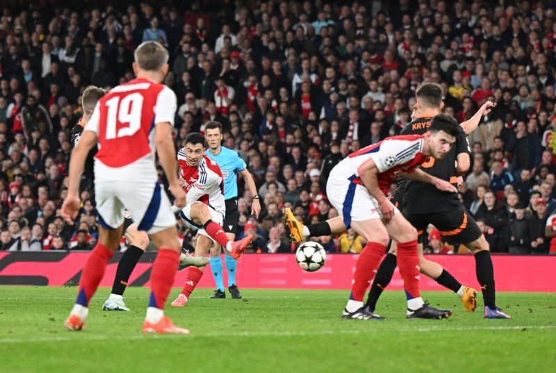 LONDON, ENGLAND - OCTOBER 22: Gabriel Martinelli of Arsenal shoots which results in a Arsenal goal, a own goal scored by Dmytro Riznyk of FC Shakhtar Donetsk (not pictured) during the UEFA Champions League 2024/25 League Phase MD3 match between Arsenal FC and FC Shakhtar Donetsk at Emirates Stadium on October 22, 2024 in London, England. (Photo by Shaun Botterill/Getty Images)