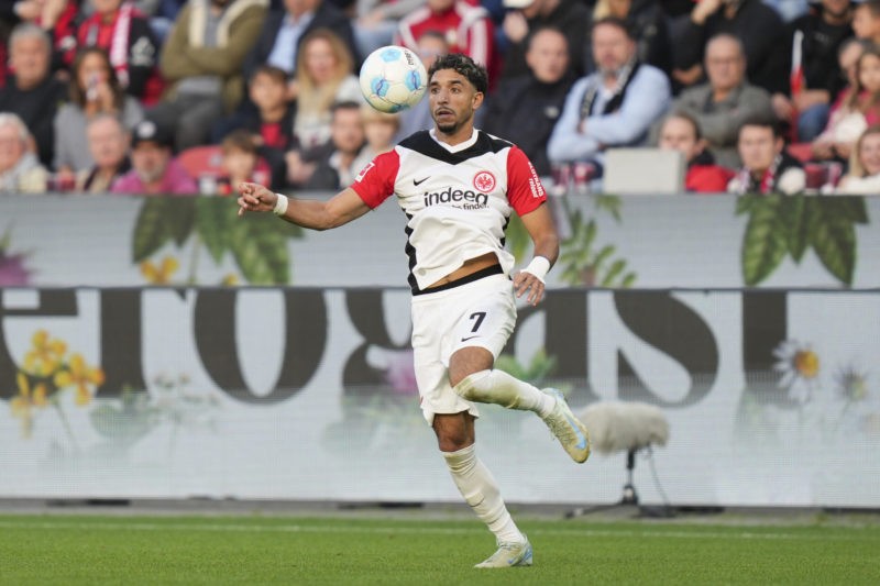 LEVERKUSEN, GERMANY - OCTOBER 19: Omar Marmoush of Eintracht Frankfurt controls the ball during the Bundesliga match between Bayer 04 Leverkusen and Eintracht Frankfurt at BayArena on October 19, 2024 in Leverkusen, Germany. (Photo by Pau Barrena/Getty Images)