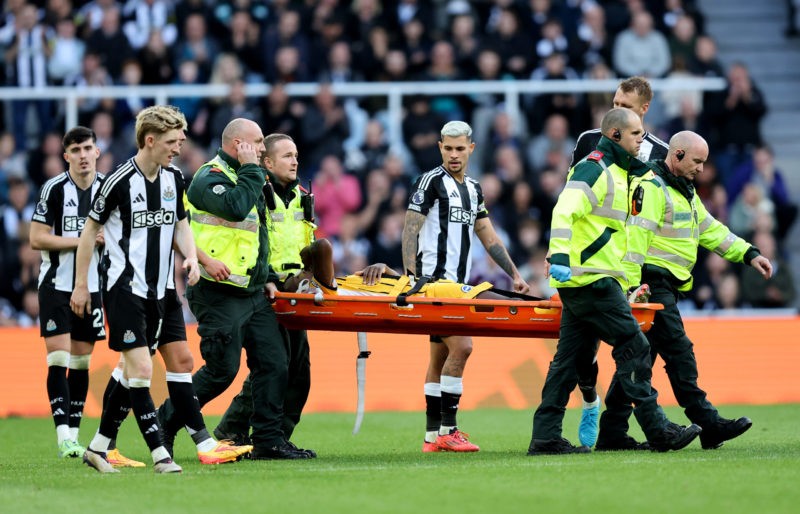 NEWCASTLE UPON TYNE, ENGLAND - OCTOBER 19: Danny Welbeck of Brighton & Hove Albion is carried from the pitch on a stretcher during the Premier League match between Newcastle United FC and Brighton & Hove Albion FC at St James' Park on October 19, 2024 in Newcastle upon Tyne, England. (Photo by Matt McNulty/Getty Images)