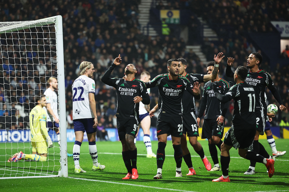 PRESTON, ENGLAND: Gabriel Jesus of Arsenal celebrates with teammates after scoring his team's first goal during the Carabao Cup Fourth Round match between Preston North End and Arsenal at Deepdale on October 30, 2024. (Photo by Matt McNulty/Getty Images)