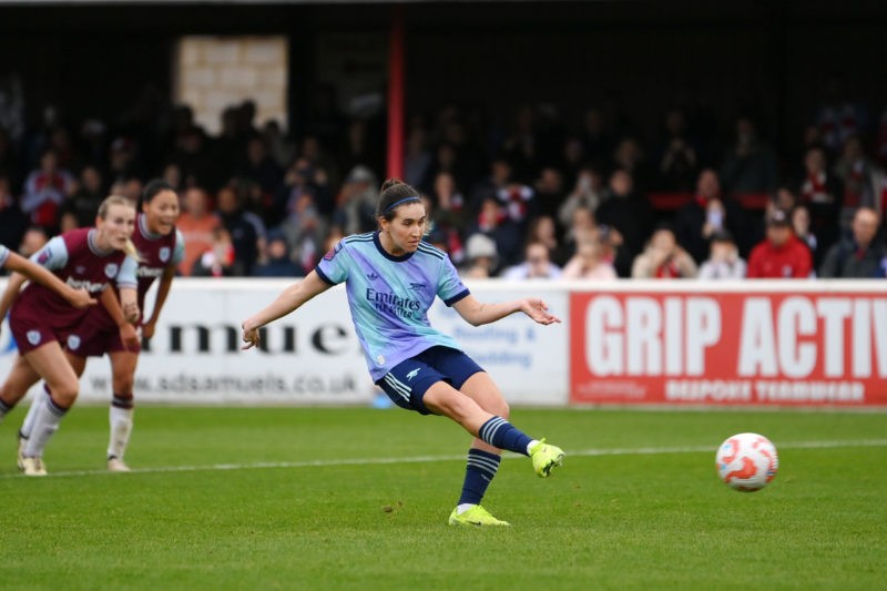 DAGENHAM, ENGLAND - OCTOBER 20: Mariona Caldentey of Arsenal scores her team's first goal from a penalty kick during the Barclays Women's Super League match between West Ham United and Arsenal at Chigwell Construction Stadium on October 20, 2024 in Dagenham, England. (Photo by Jaimi Joy/Getty Images)