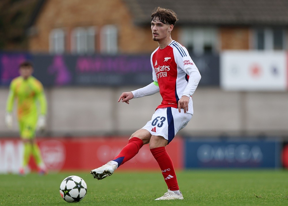 BOREHAMWOOD, ENGLAND: Michal Rosiak of Arsenal during the UEFA Youth League match between Arsenal and Shakhtar Donetsk at Meadow Park on October 22, 2024. (Photo by Harry Murphy/Getty Images)